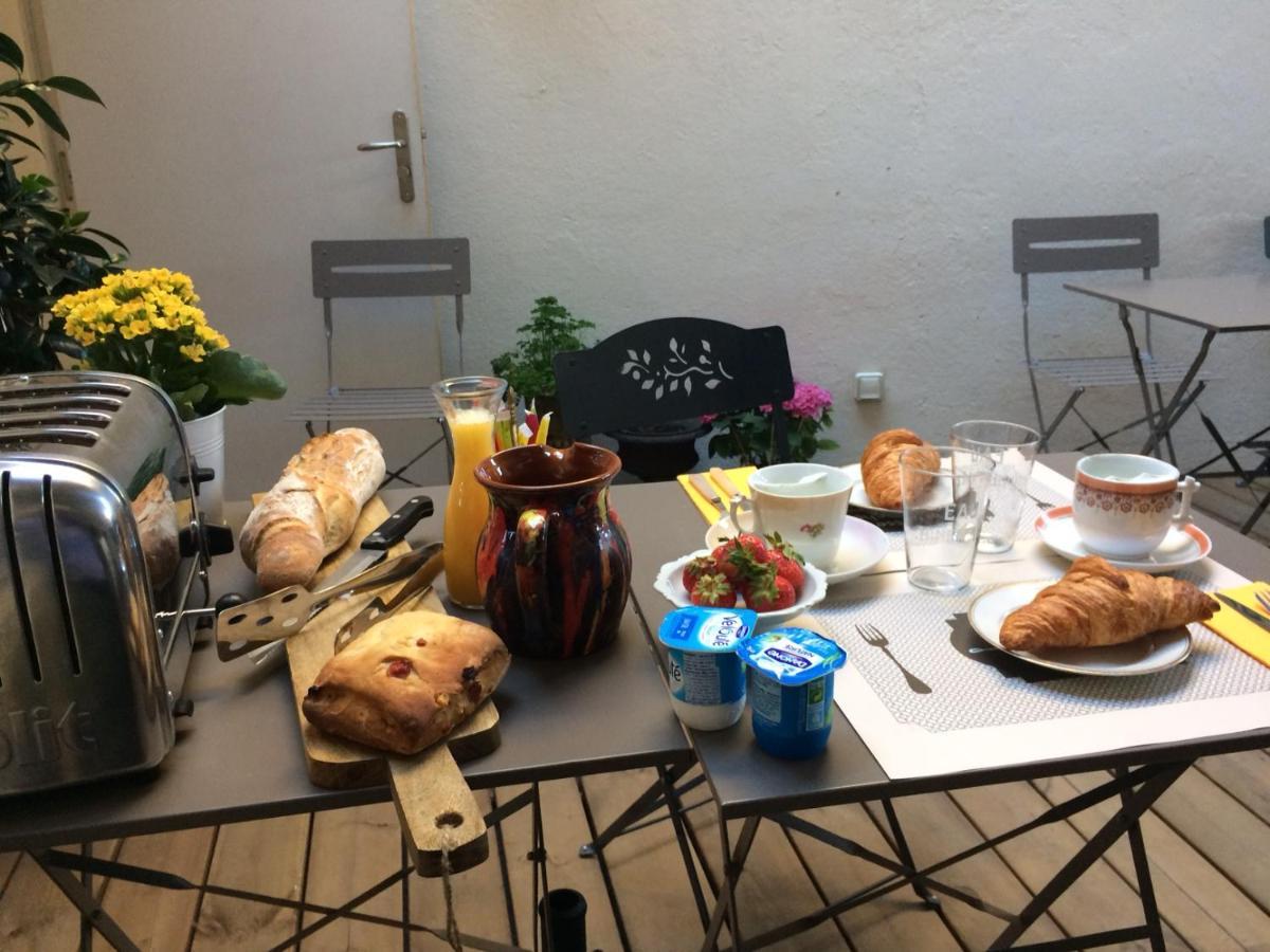 Hotel A La Tasse A Moustache Thonon-les-Bains Exteriér fotografie